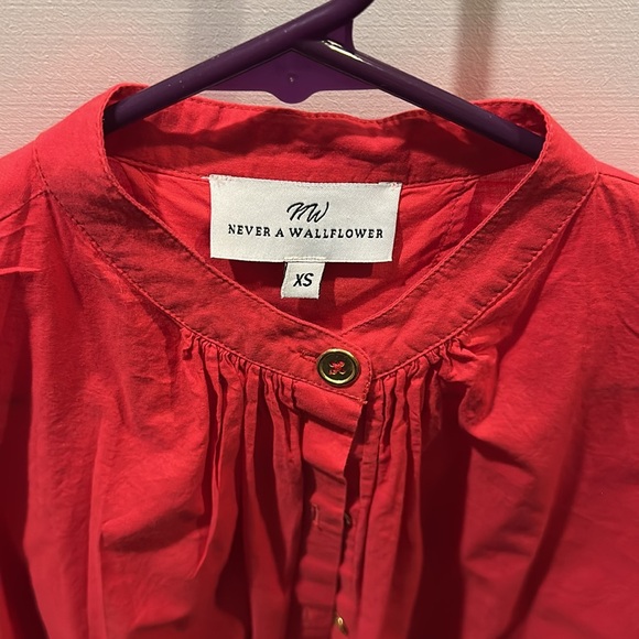 Never A Wallflower beautiful red button down shirt size XS - Picture 5 of 5